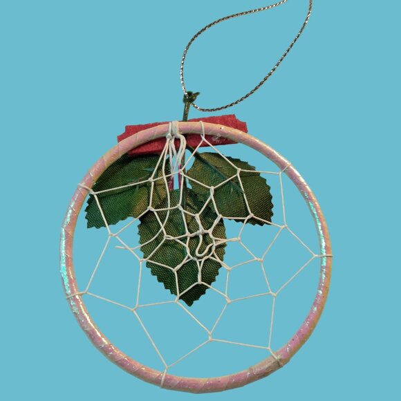 White Dreamcatcher Christmas Tree Ornament Peace Holly Berry 3 inch - Picture 3 of 4